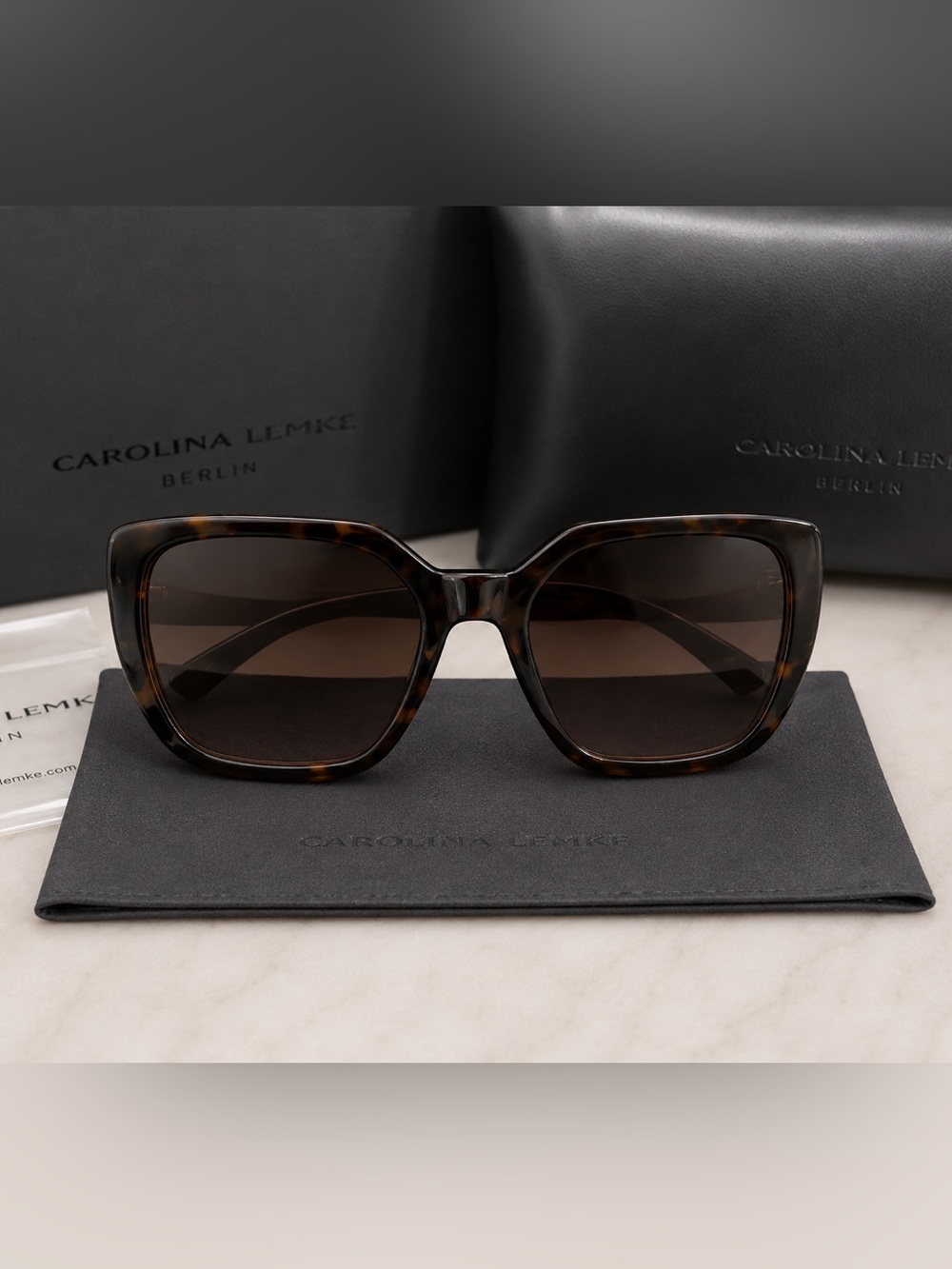NWT! Carolina Lemke Berlin Felicity Oversized Square Sunglasses – Tortoiseshell